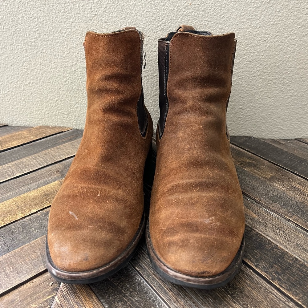 Thursday Boot Company Duke nubuck suede leather Women's Chelsea Boot size 8.5